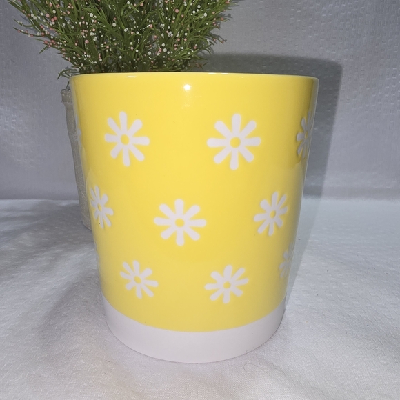 Strawberry Street Sunny Yellow Mug With Daises Oversized  Whimsical EUC - Picture 4 of 6